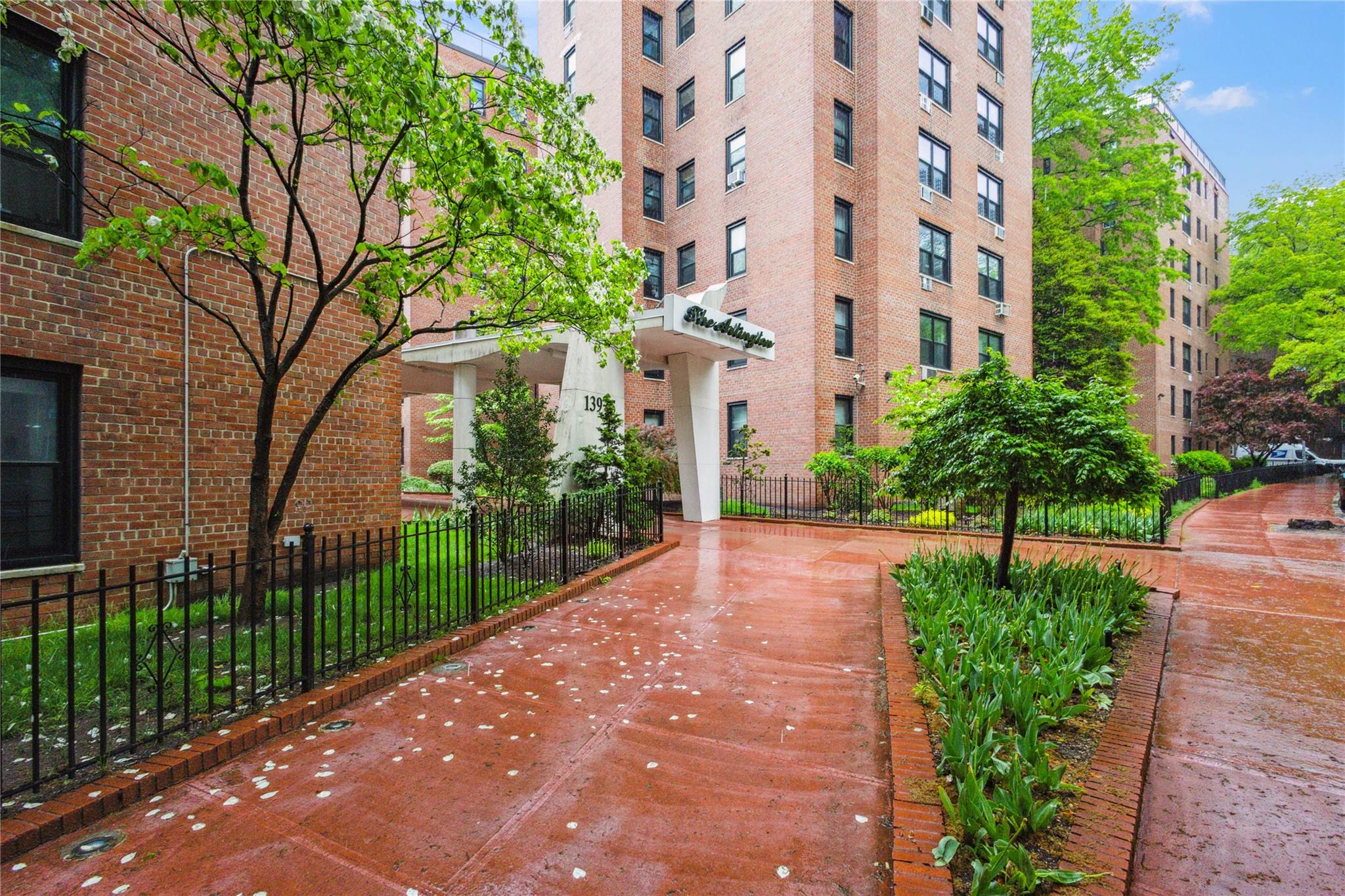 139-15 83 Avenue #409, Briarwood, New York image 5