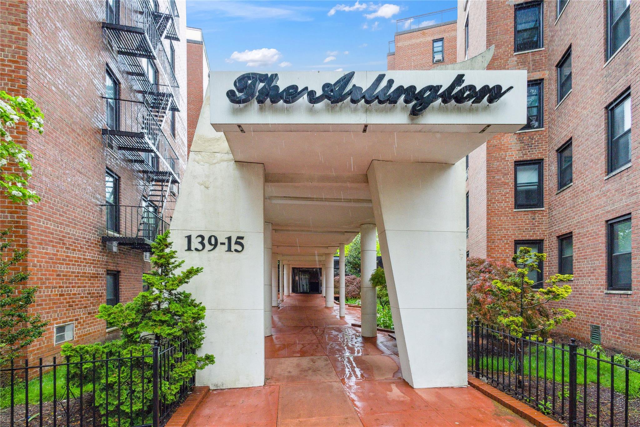 Property for Sale at 83 Avenue 406, Briarwood, Queens, NY - Bedrooms: 2 
Bathrooms: 1 
Rooms: 5  - $305,000