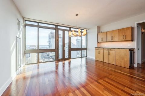 Condo For Sale - 175 Huguenot Street #1604<br/> New Rochelle, NY 10801