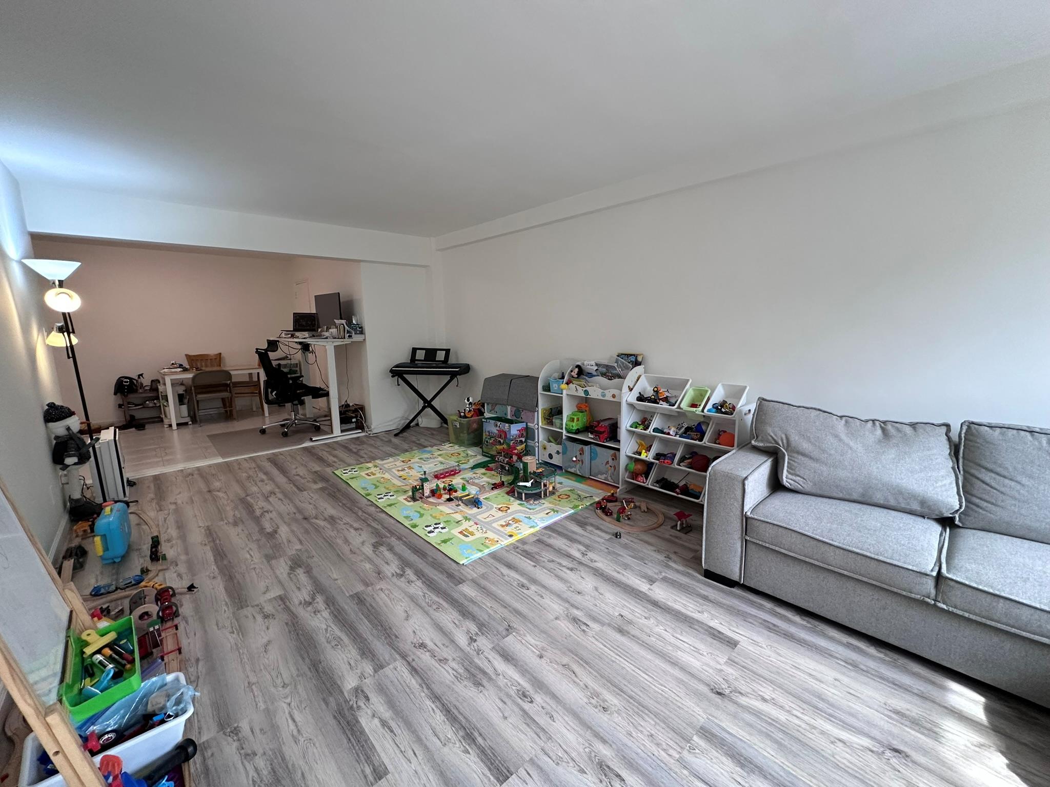 209-15 18 Avenue 2A