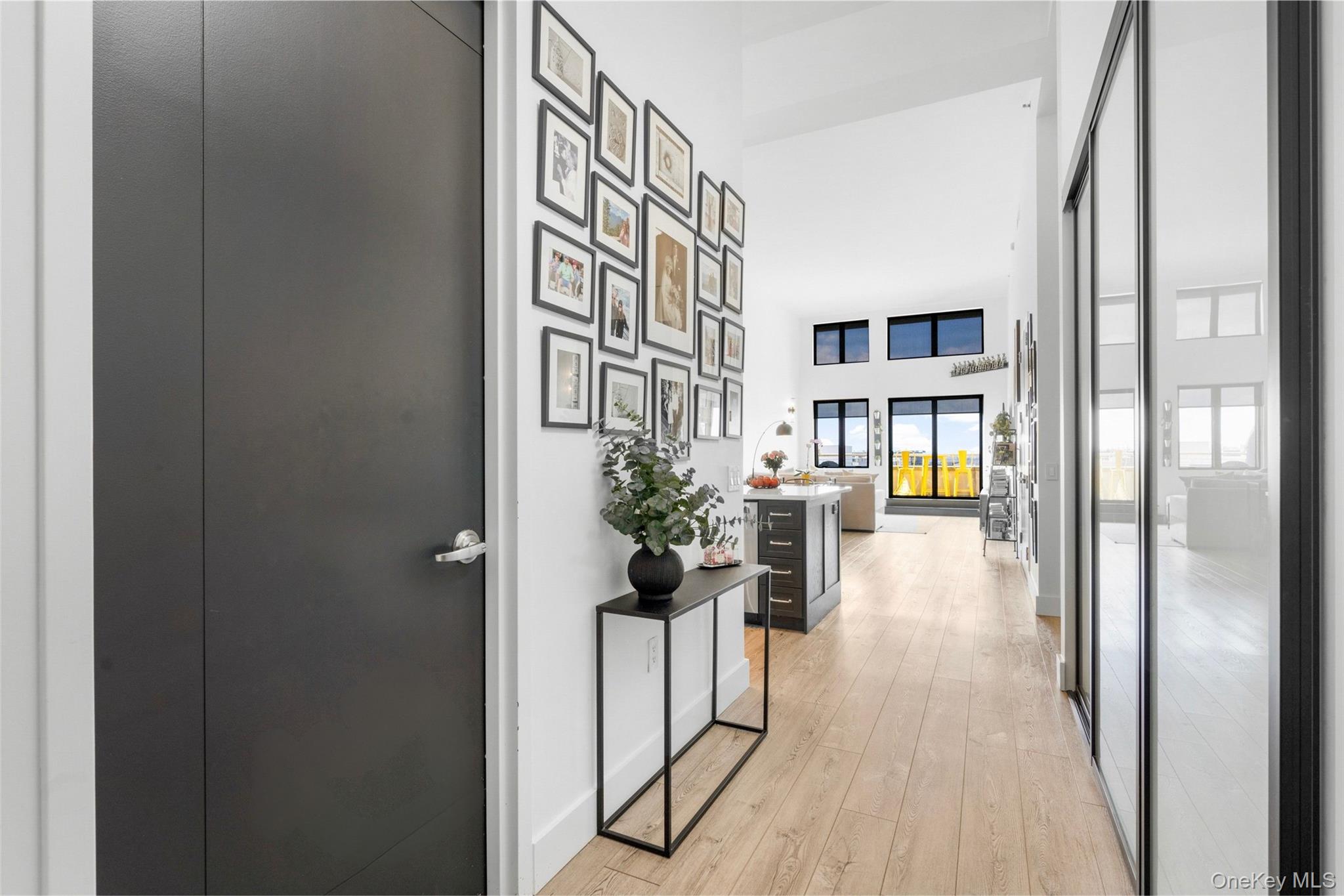 25 Leroy Place PH08