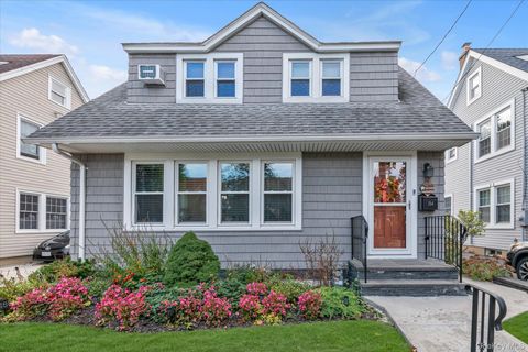 154 Park Avenue Williston Park NY 11596