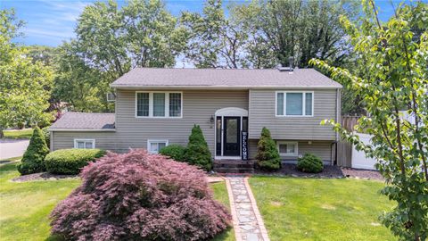 22 Pomper Drive East Northport NY 11731