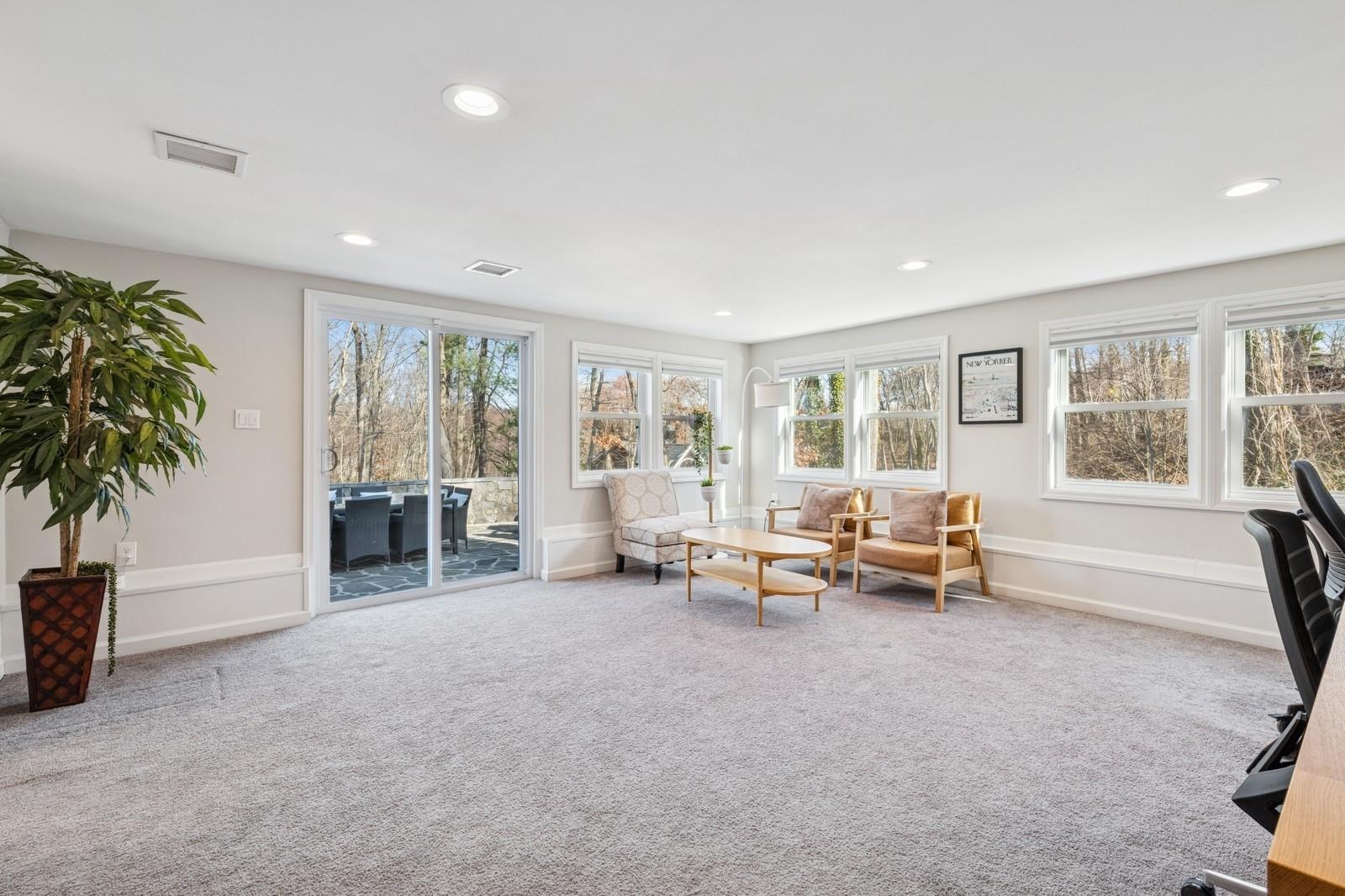 18 N Paul Revere Lane, Centerport, New York image 16