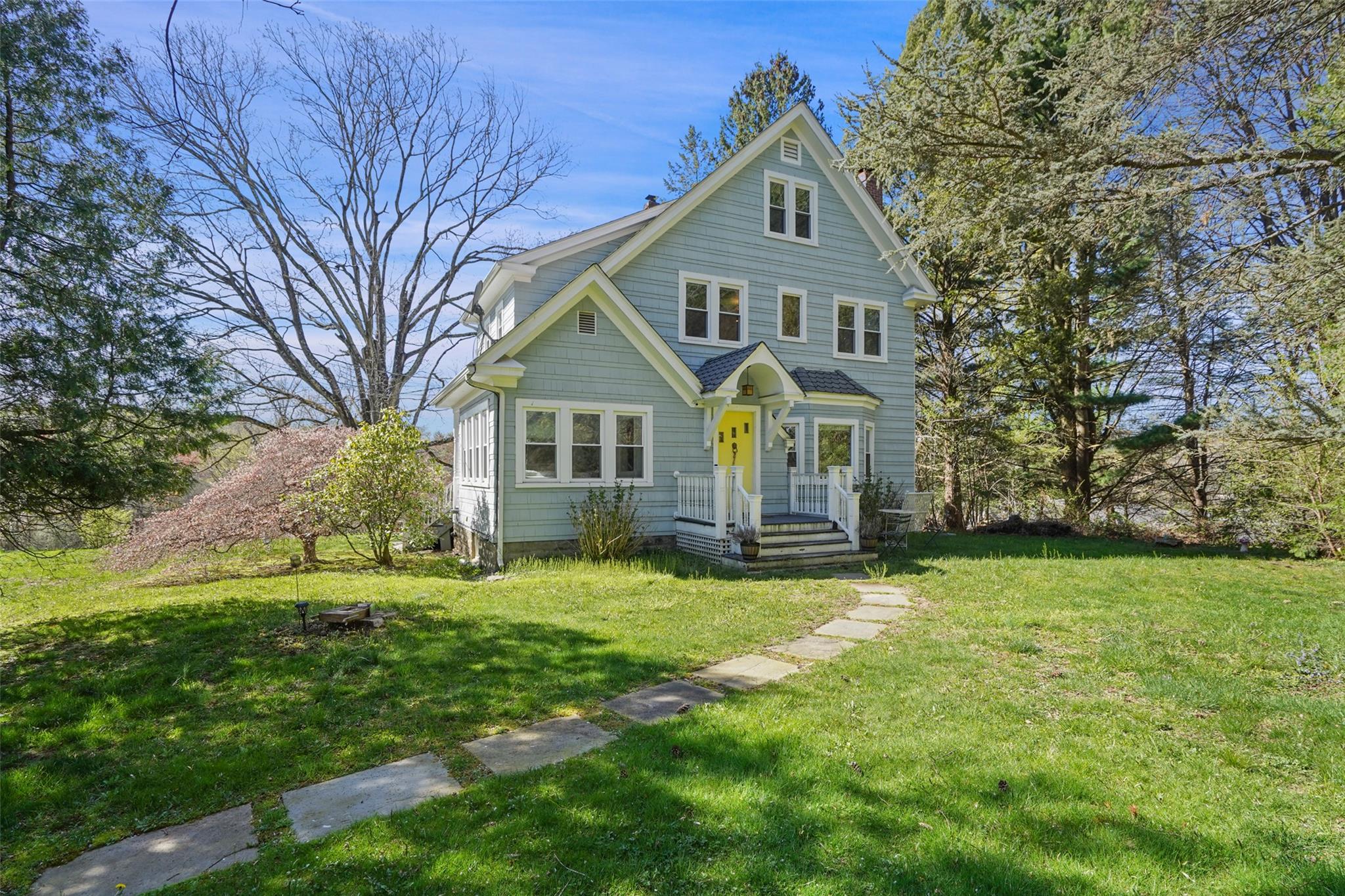 Rental Property at Lafayette Avenue, Cortlandt Manor, New York - Bedrooms: 3 
Bathrooms: 3 
Rooms: 8  - $5,250 MO.