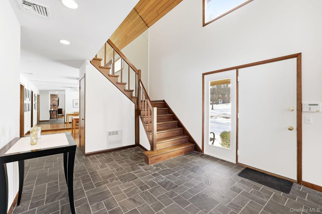 Photo of 114 Old Lyme Road, Chappaqua, NY 10514 (MLS # 963315)