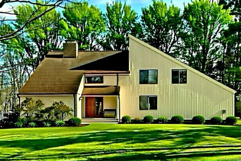 114 Old Lyme Road Chappaqua NY 10514