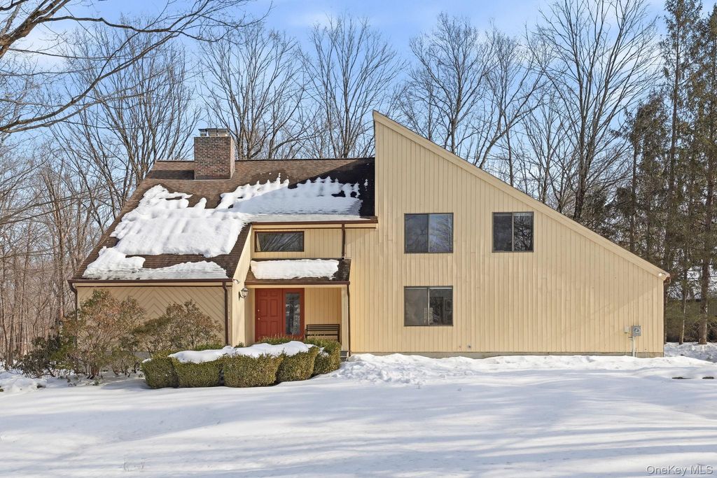 Photo of 114 Old Lyme Road, Chappaqua, NY 10514 (MLS # 963315)