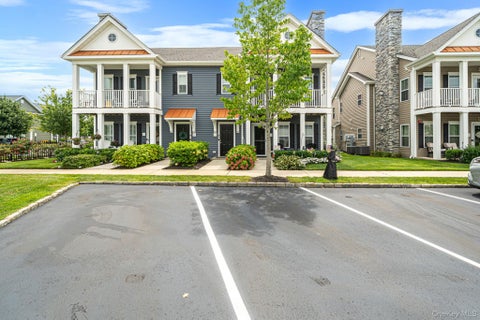 Condo For Sale - 14 Park Drive<br/> Suffolk County, East Islip, NY 11730