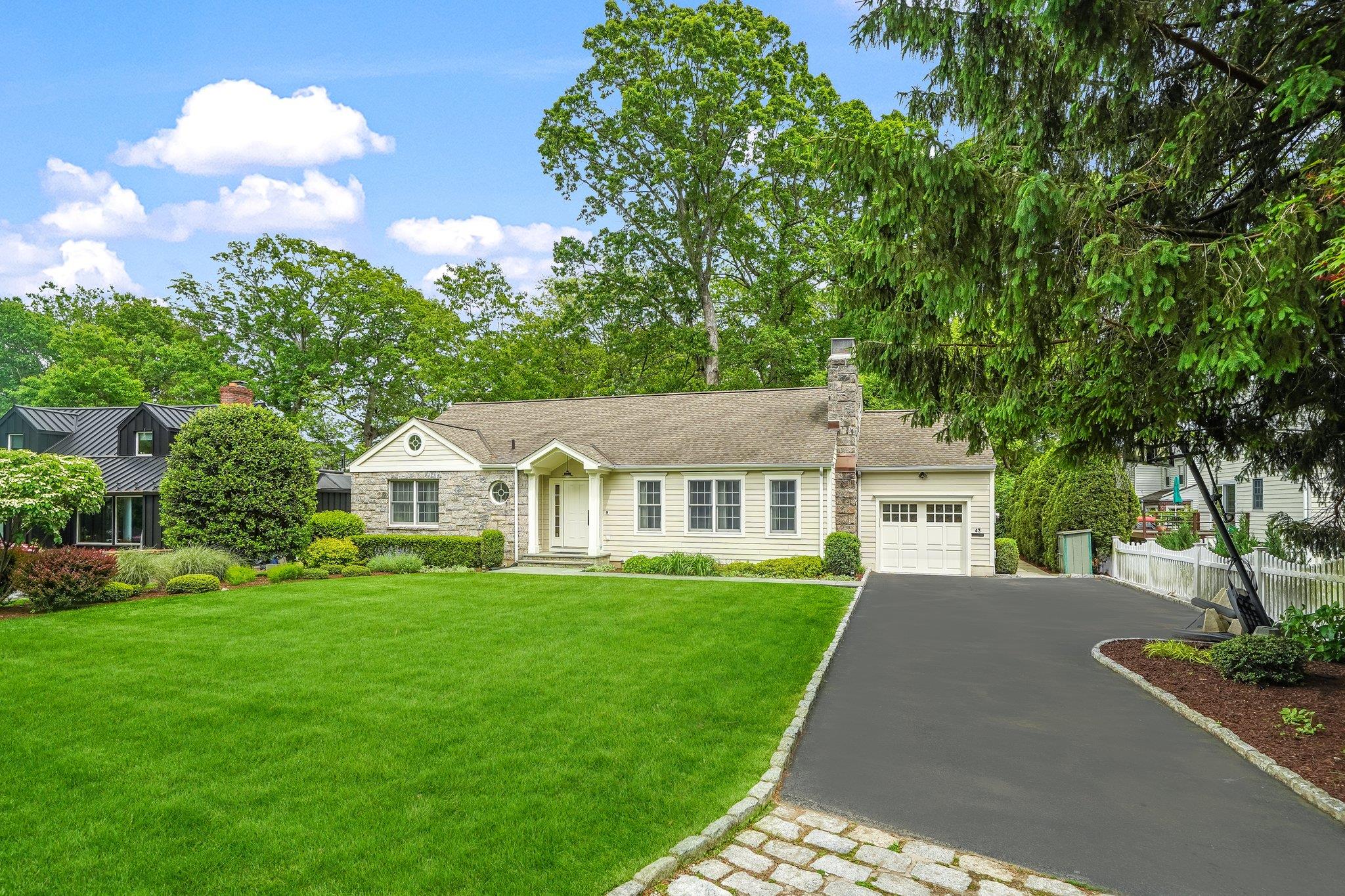 43 Bellain Avenue, Harrison, New York image 2