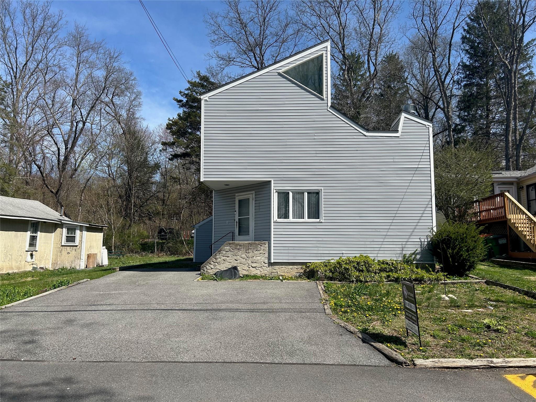 40 Floradan Road, Putnam Valley, New York image 3