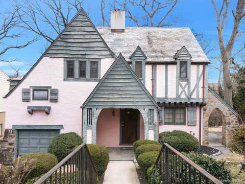 Homes For Sale - 88 Stockbridge Road<br/> Yonkers, NY 10710
