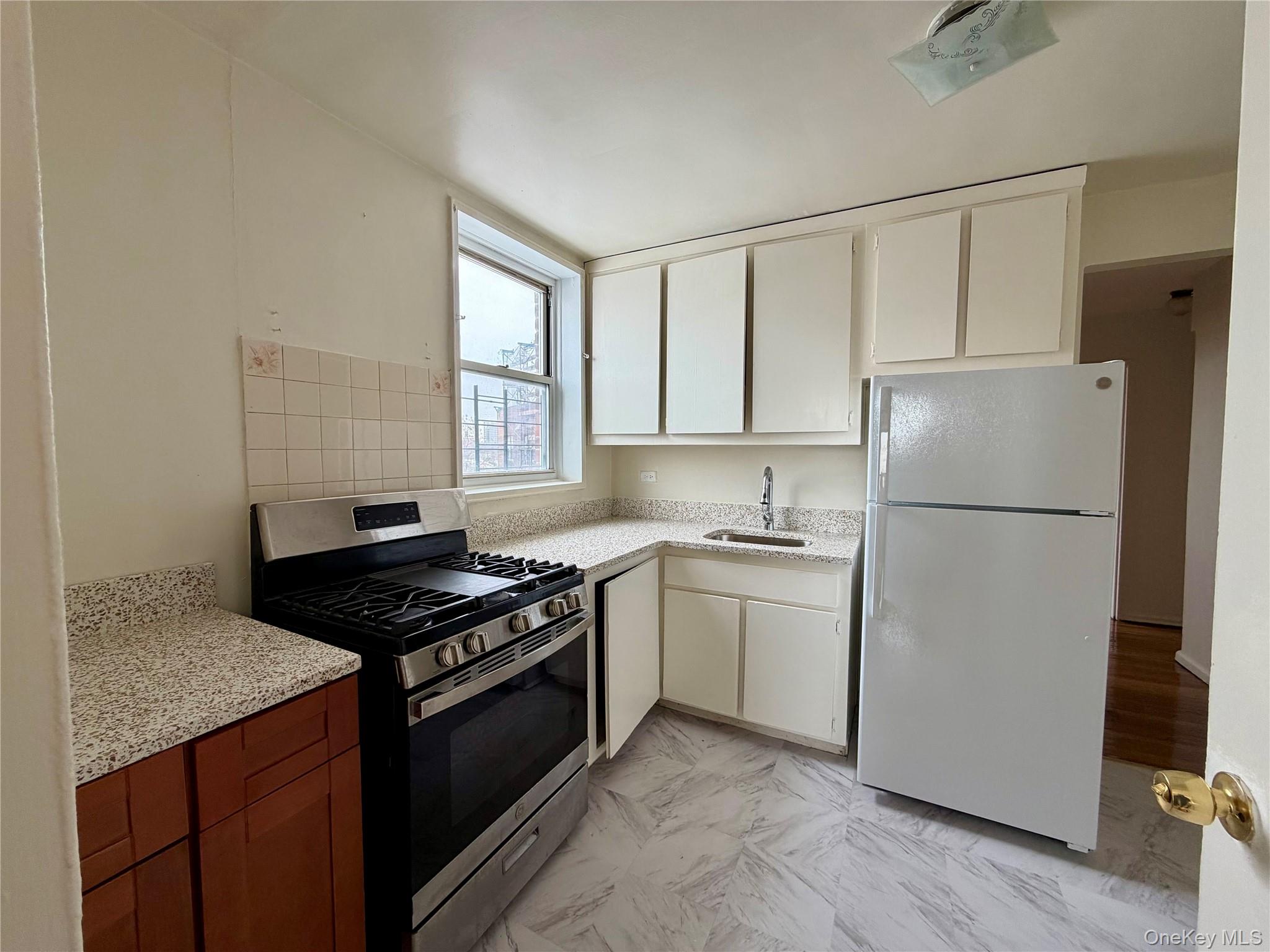 60-11 Broadway 6th floor