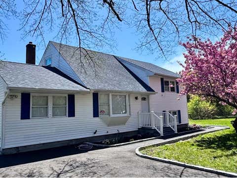 Homes For Sale - 1070 Spur Drive<br/> Suffolk County, Islip, NY 11706