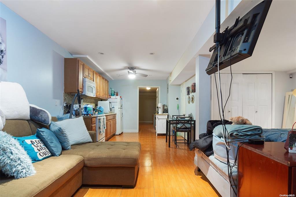 206-38 45 Road
