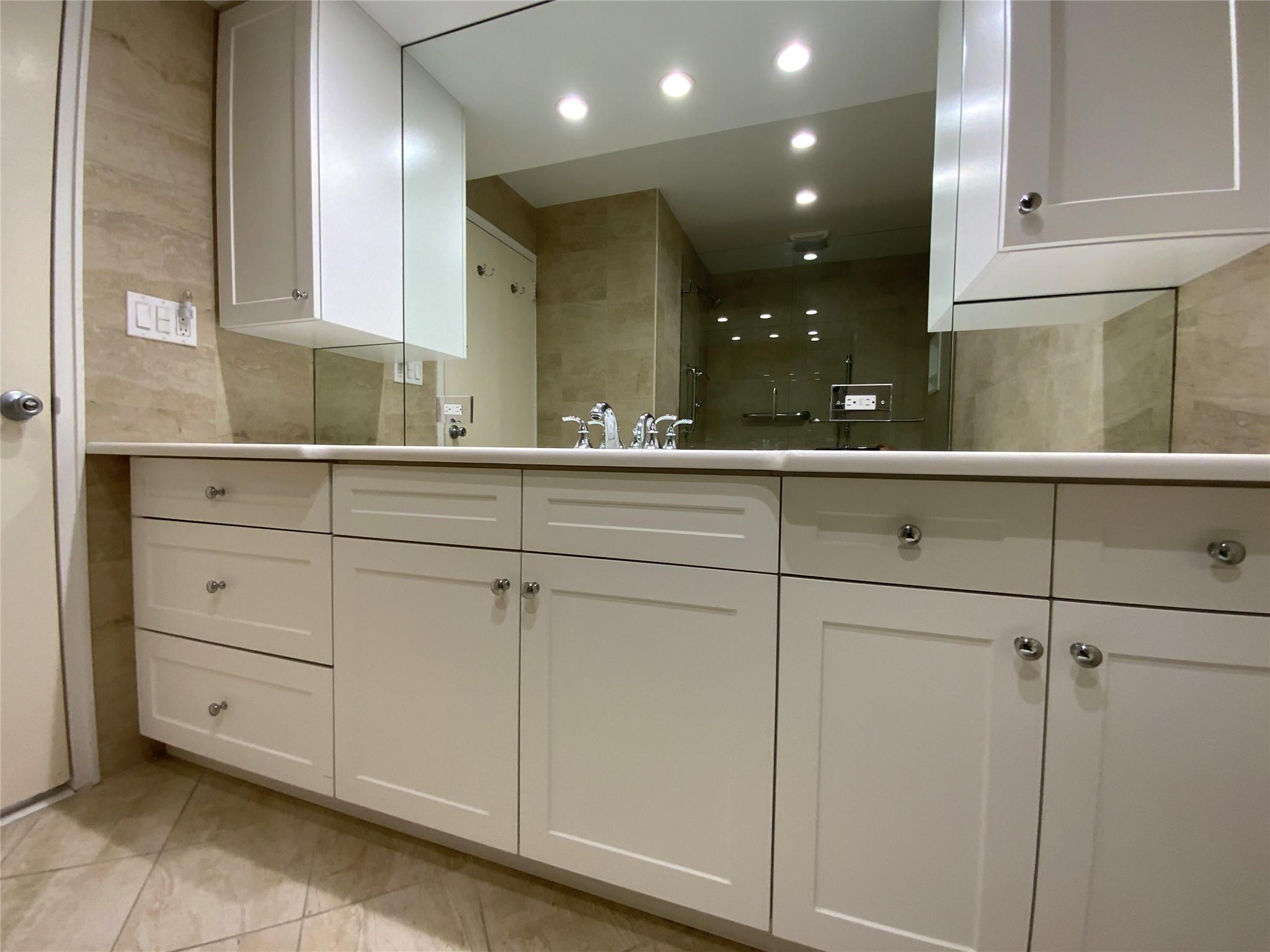 27010 Grand Central Parkway #15K, Floral Park, New York image 27