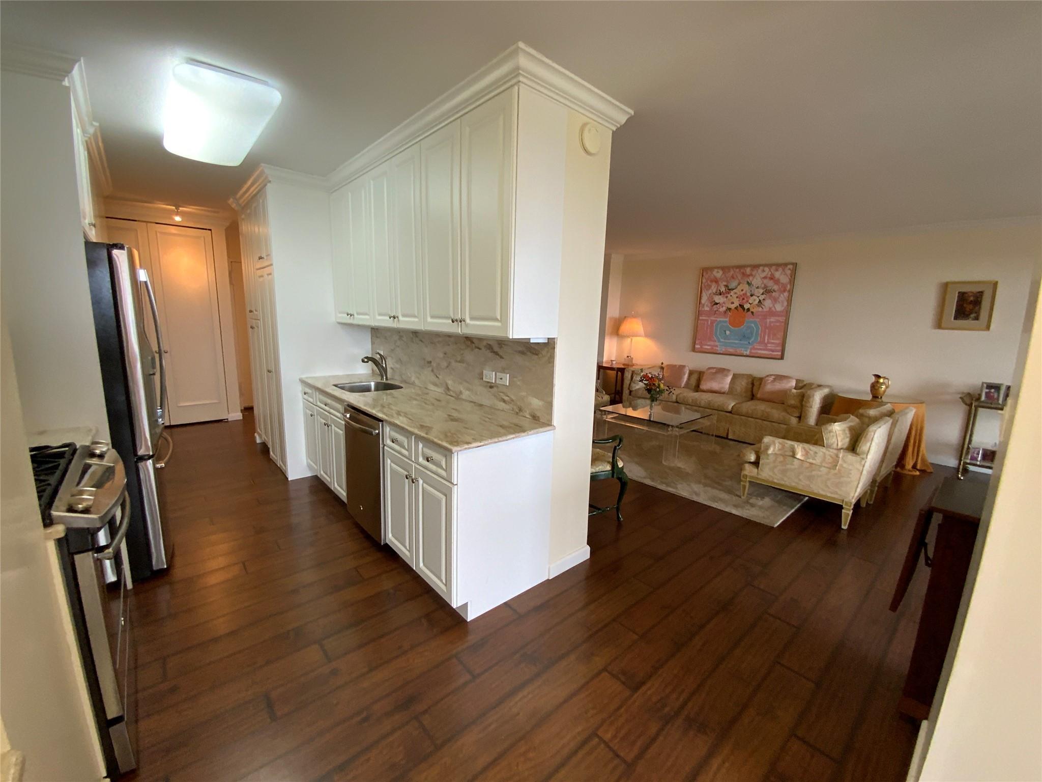 27010 Grand Central Parkway #15K, Floral Park, New York image 10