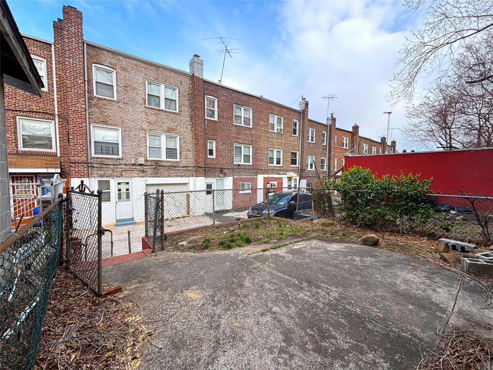 3349 Bouck Avenue, Bronx, New York image 18