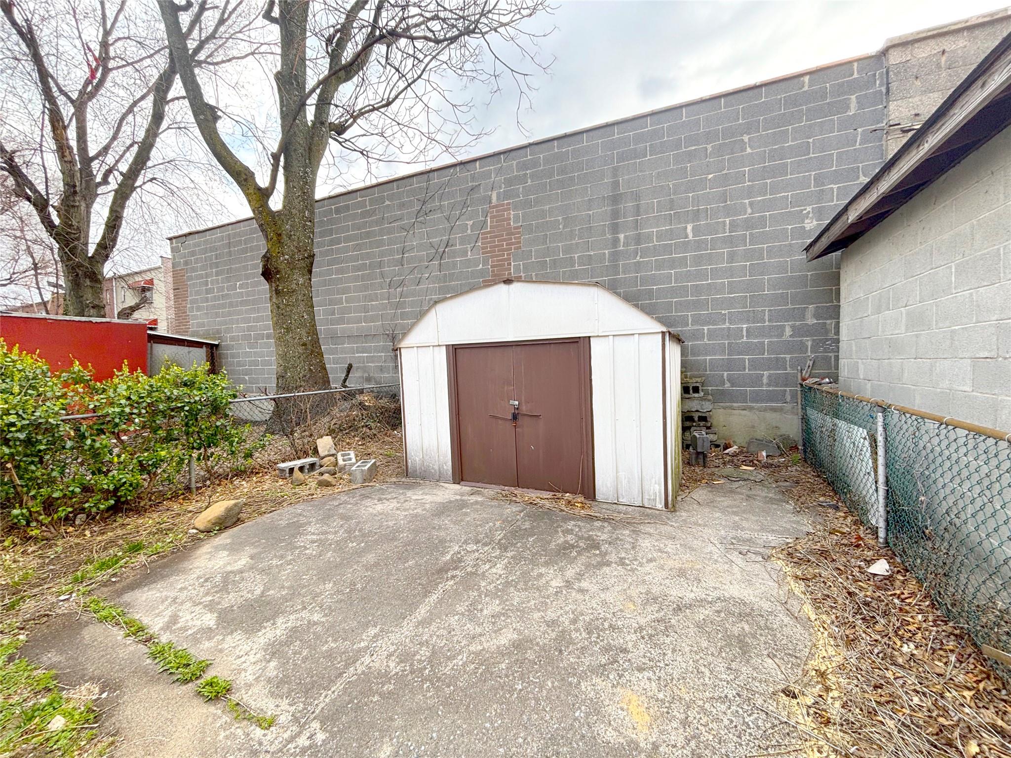 3349 Bouck Avenue, Bronx, New York image 17