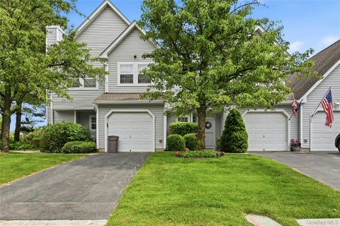 Condo For Sale - 323 Erik Drive<br/> East Setauket, NY 11733