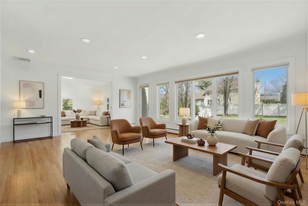 Photo of 17 Old Orchard Road, Rye Brook, NY 10573 (MLS # 981517)