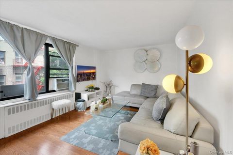 Homes For Sale - 2835 Webb Avenue #4B<br/> Bronx, NY 10468