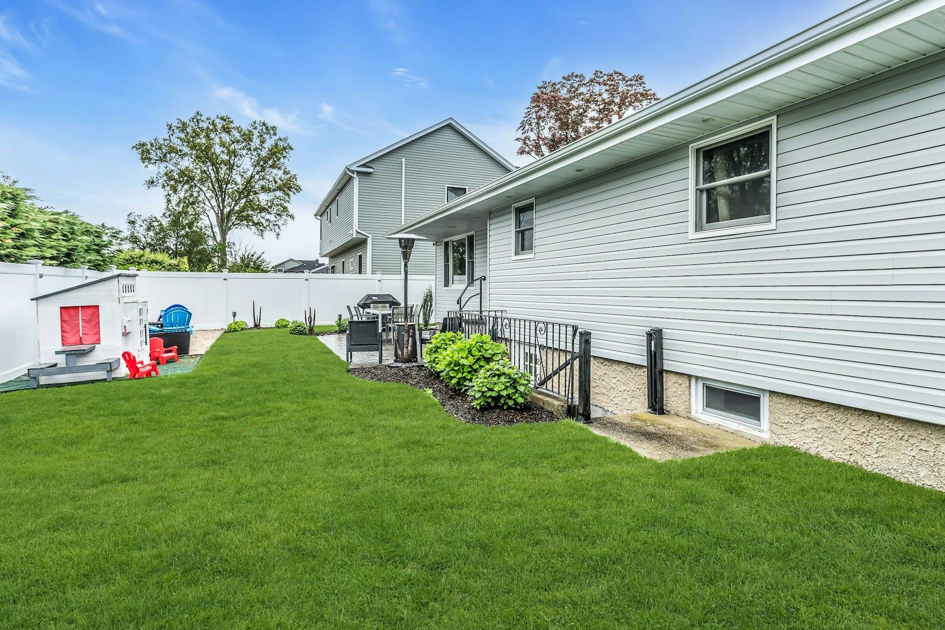 263 1st Avenue, Massapequa Park, New York image 27