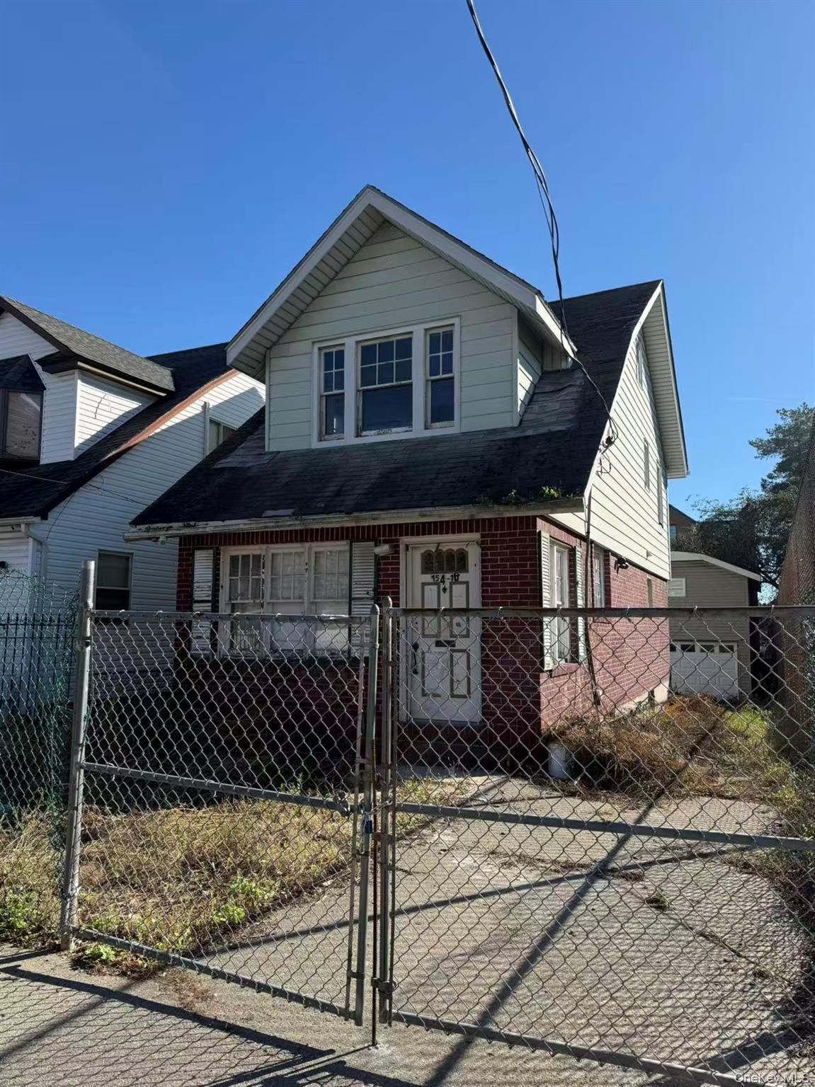 15416 Barclay Avenue