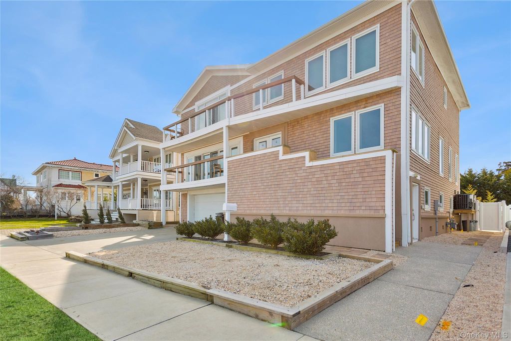 Photo of 416 W Bay Drive, Long Beach, NY 11561 (MLS # 973531)