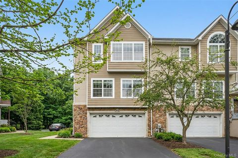 Condo For Sale - 32 Peter Turner Road<br/> Monroe, NY 10950