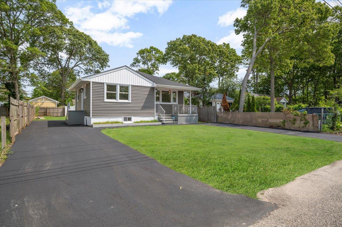 15 Robinwood Drive