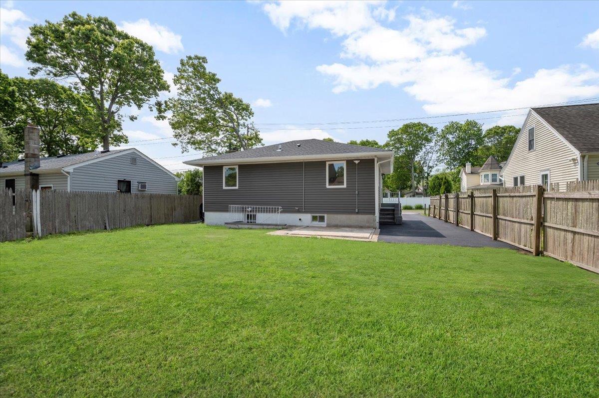 15 Robinwood Drive