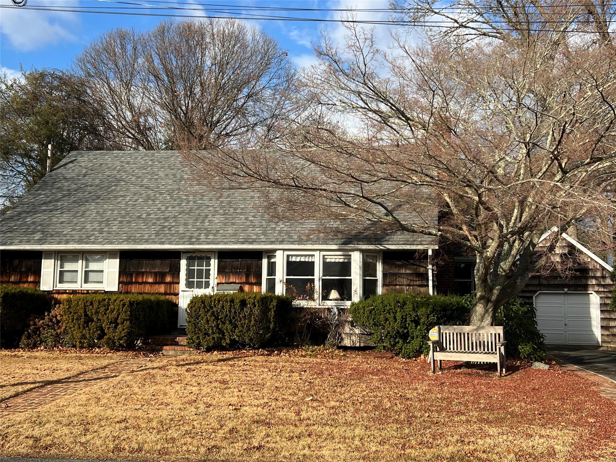 89 Harvard Avenue, Smithtown, New York image 2