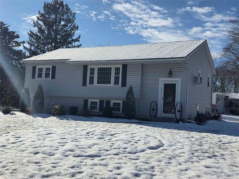 23 Bridle Path Newburgh NY 12550