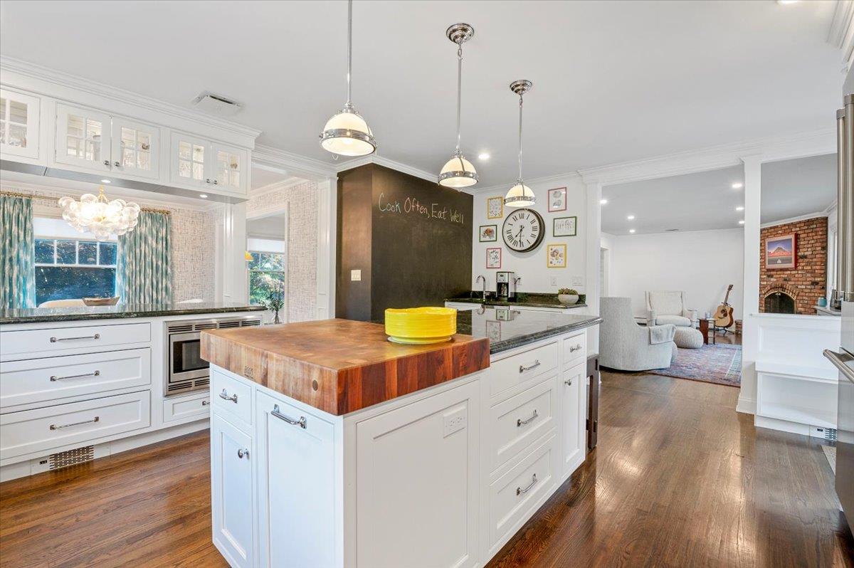 6 Halyard Court