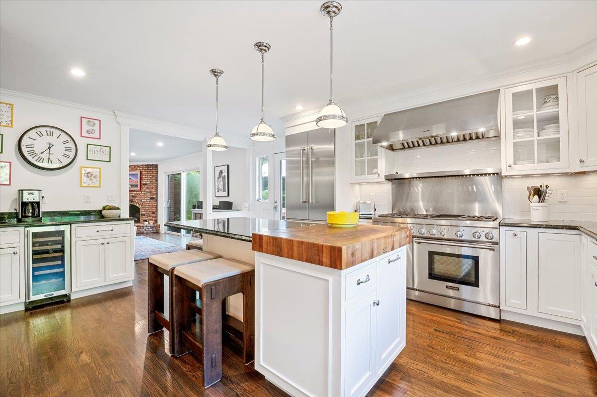 6 Halyard Court