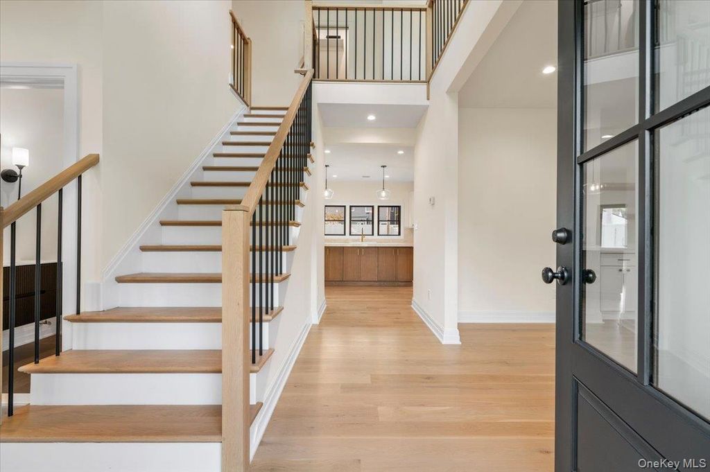 Photo of 4 Haven Lane, Old Bethpage, NY 11804 (MLS # 876772)