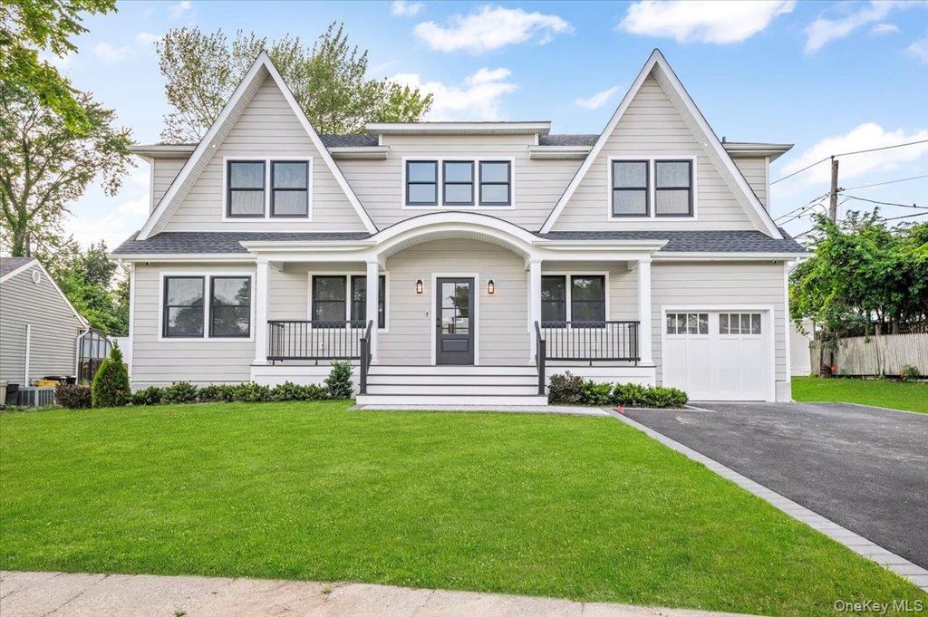 Photo of 4 Haven Lane, Old Bethpage, NY 11804 (MLS # 876772)
