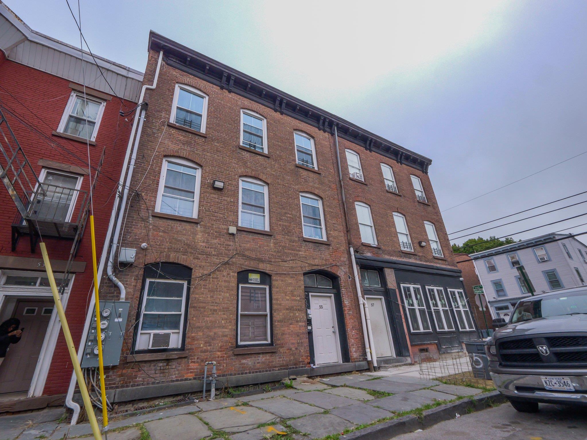 55 Carpenter Avenue