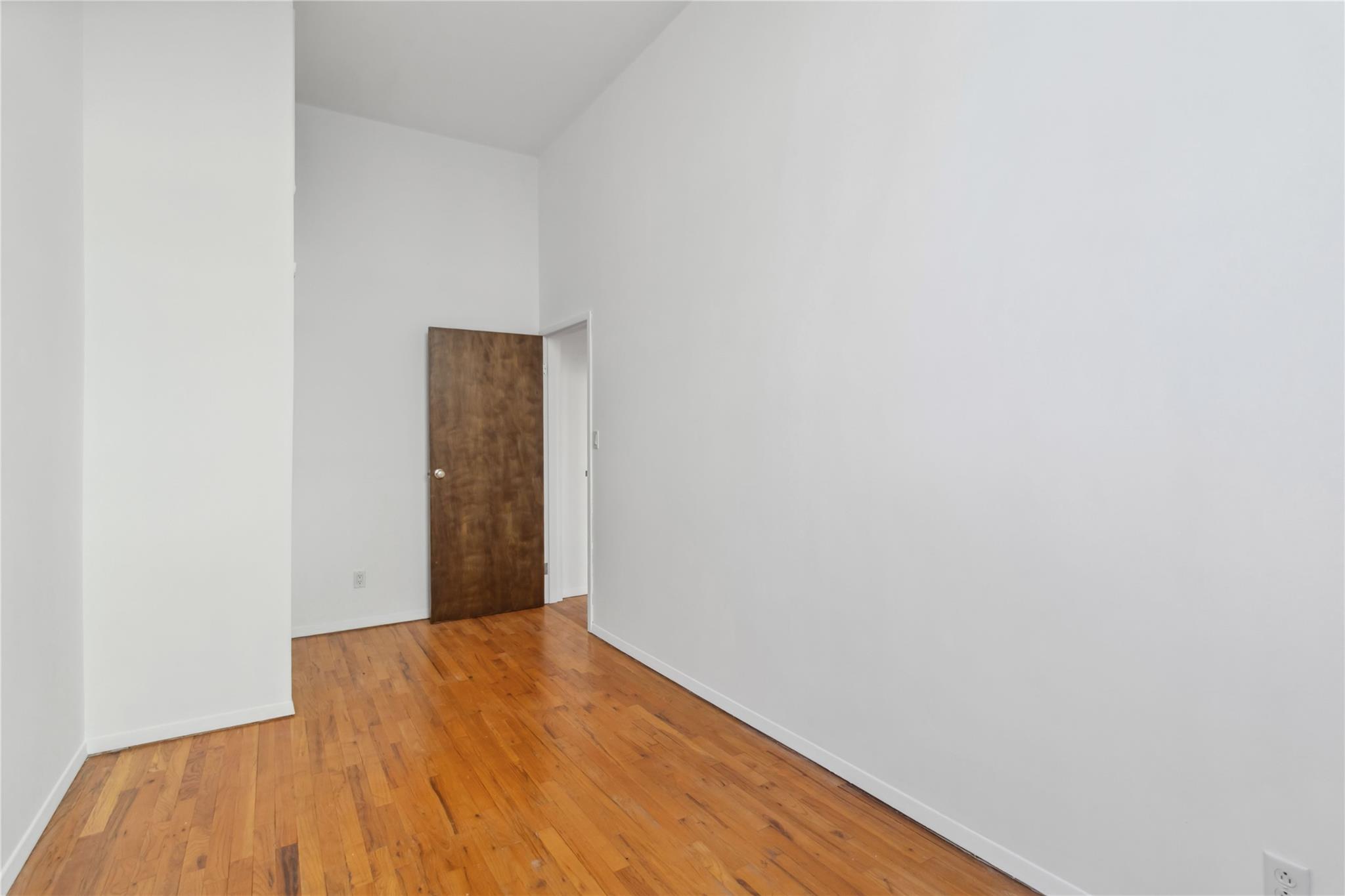 61-20 Woodside Avenue Ave #2U, Woodside, New York image 18
