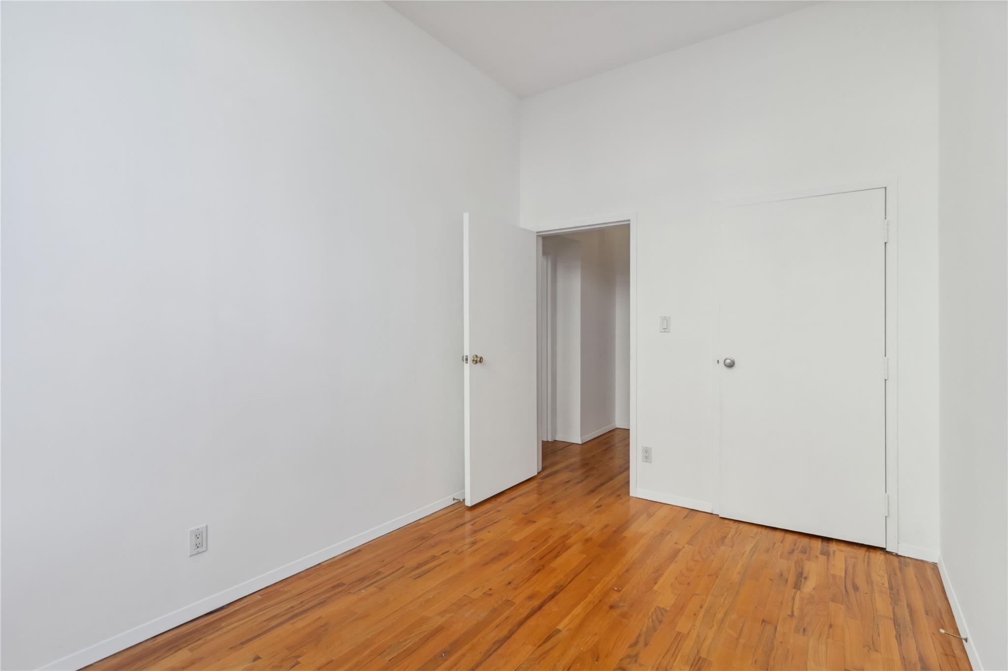 61-20 Woodside Avenue Ave #2U, Woodside, New York image 15