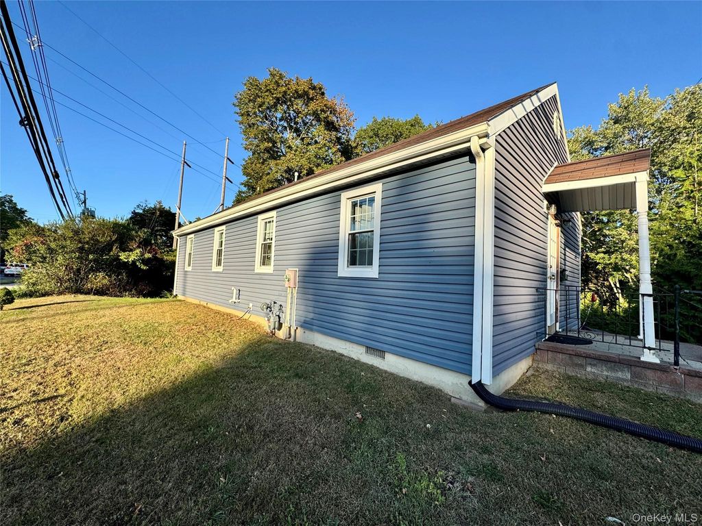 Photo of 438 Route 304, Bardonia, NY 10954 (MLS # 922520)