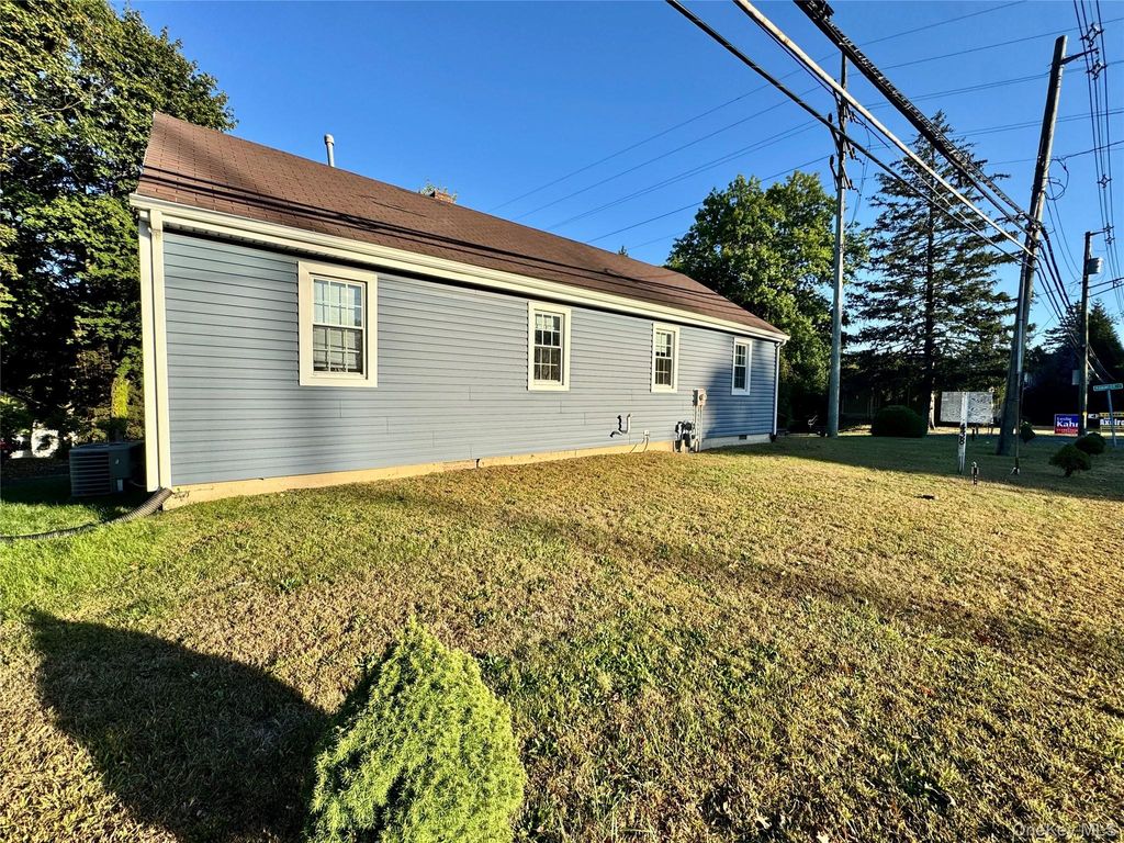 Photo of 438 Route 304, Bardonia, NY 10954 (MLS # 922520)