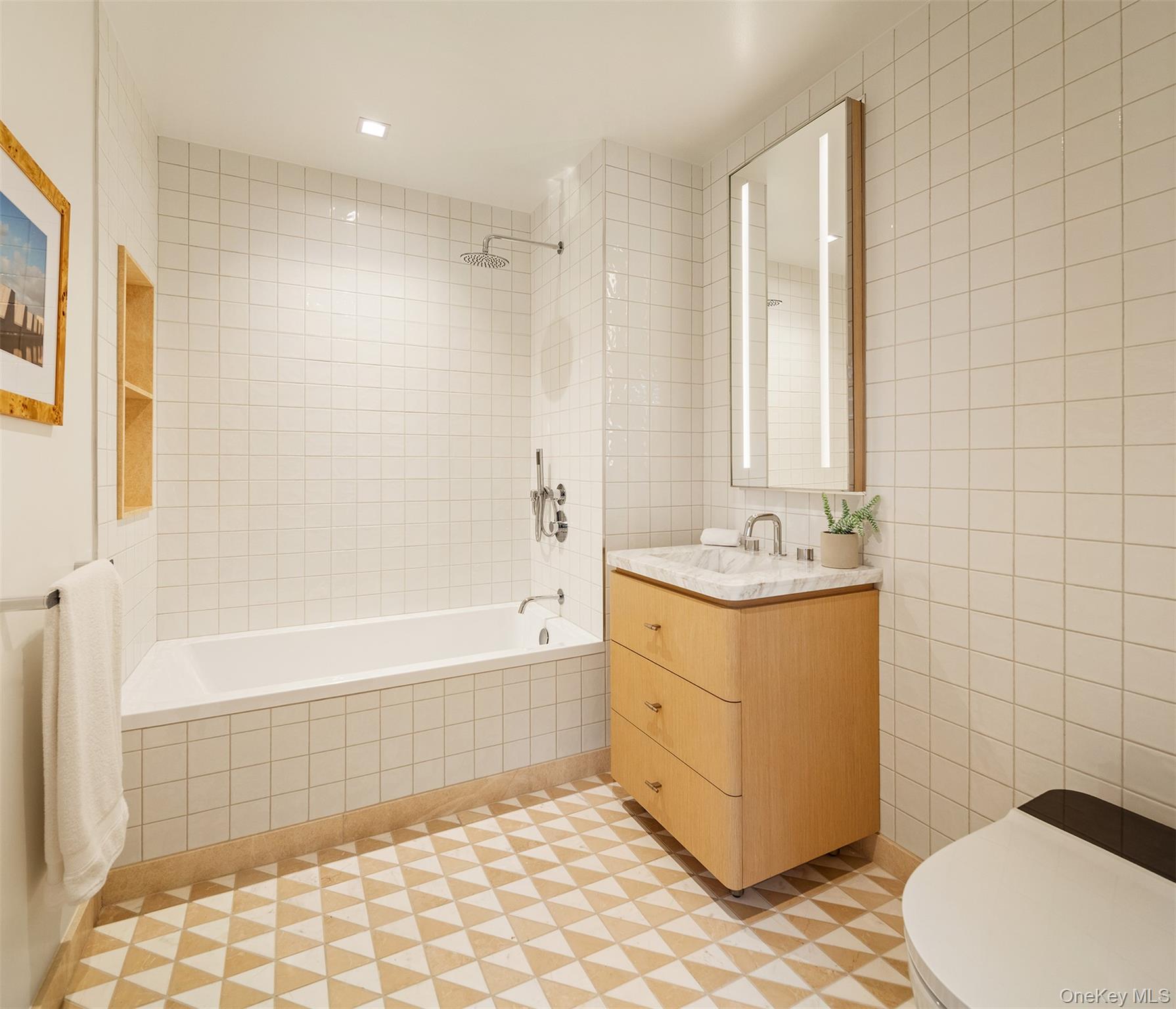 24-01 Queens Plaza N 1504