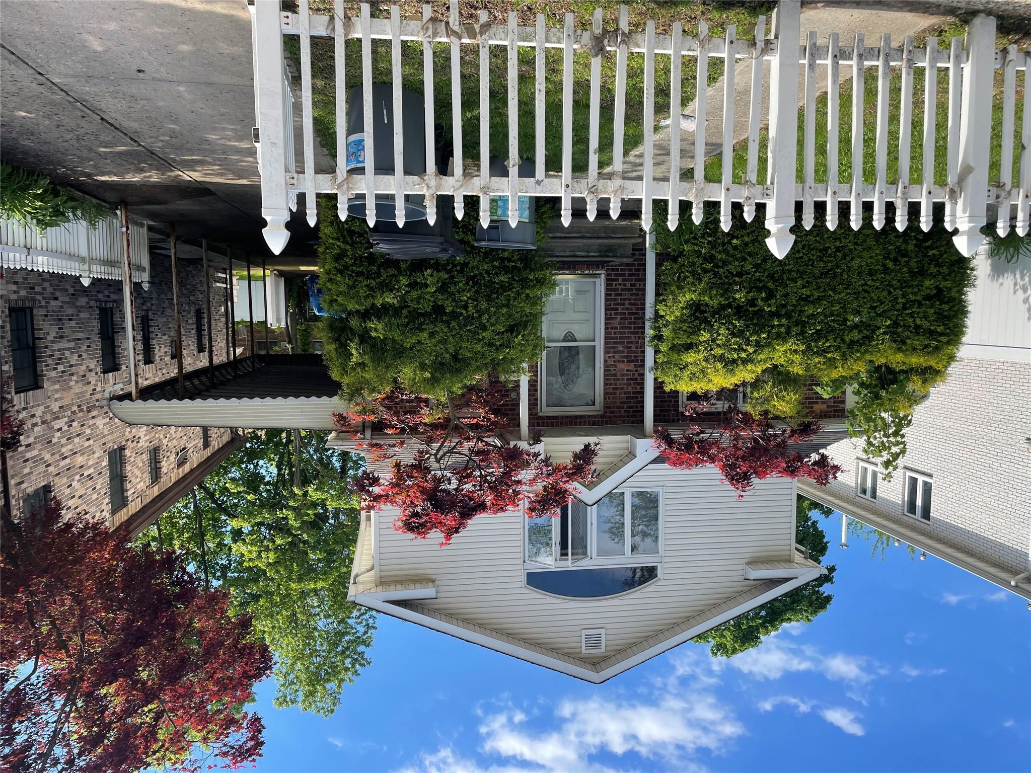 61st Avenue 68th, Little Neck, Queens, NY - 5 Bedrooms  
2 Bathrooms  
8 Rooms - 