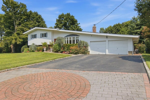 7 LAURIE PL, GLEN COVE, NY 11542 - Image 1c92c2a3e207c47b6eebb1a33715af91/365737593