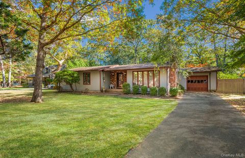 Photo of 33 Sherwood Lane, East Hampton, NY 11937 (MLS # 928007)