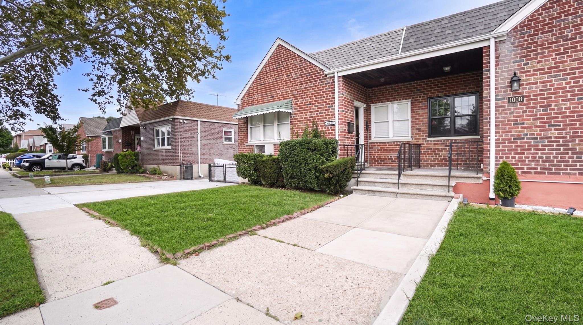 1008 Huntington Avenue - Photo 2