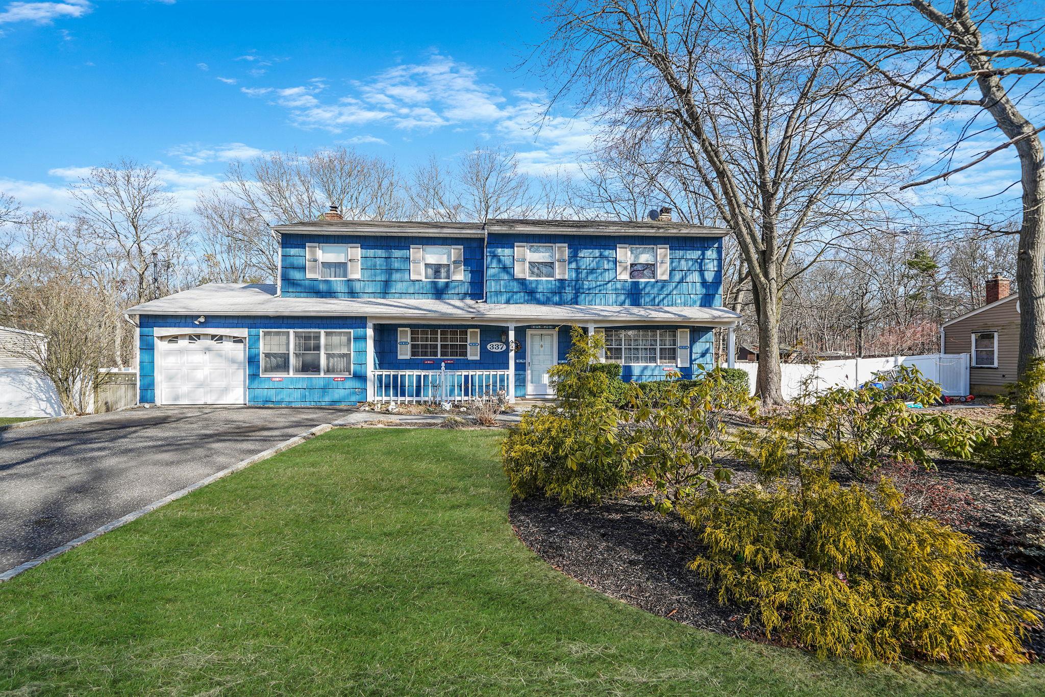 337 Jamaica Avenue, Medford, New York image 1