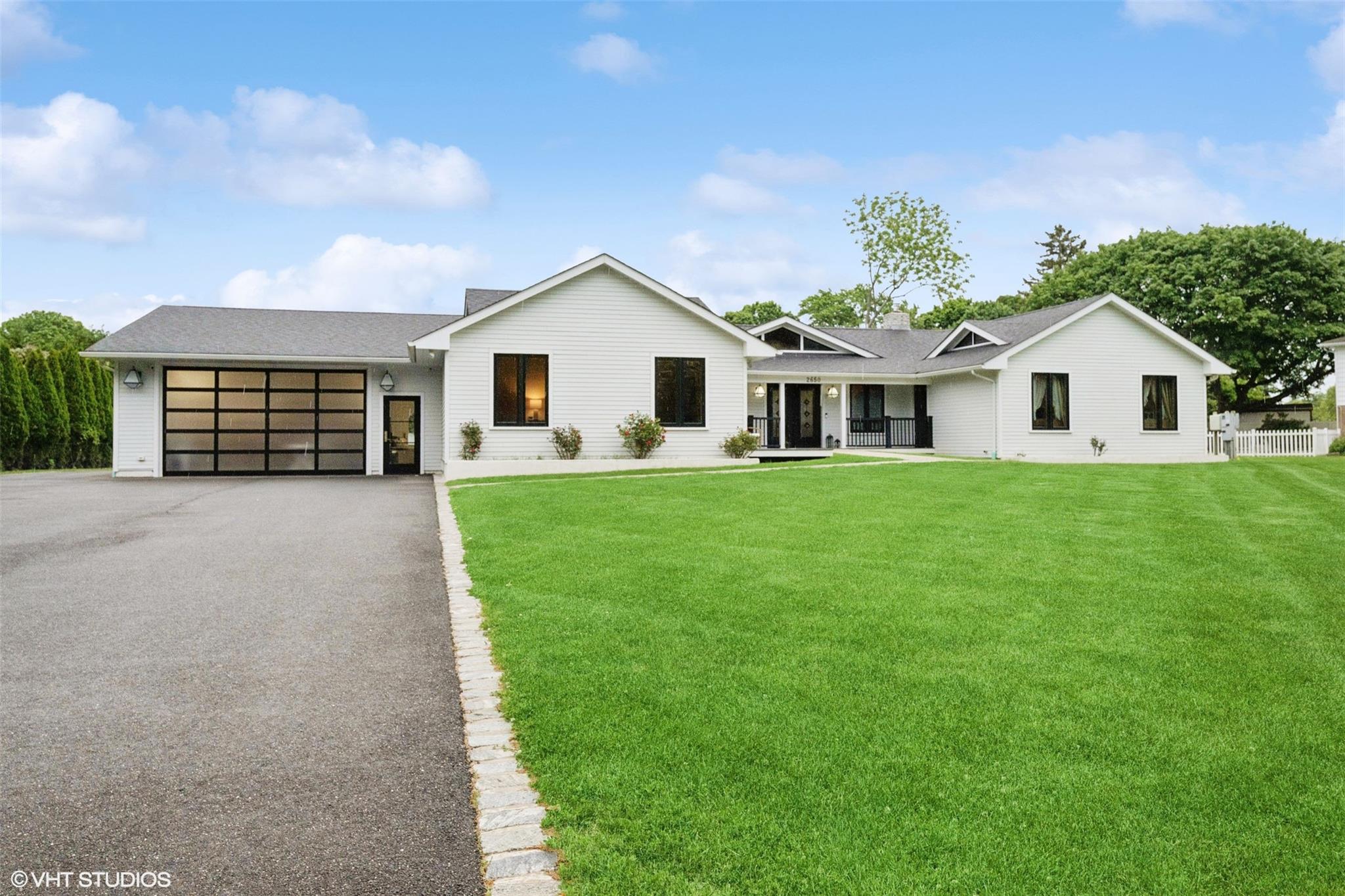 Wickham Avenue, Mattituck, Hamptons, NY - 3 Bedrooms  
3 Bathrooms - 